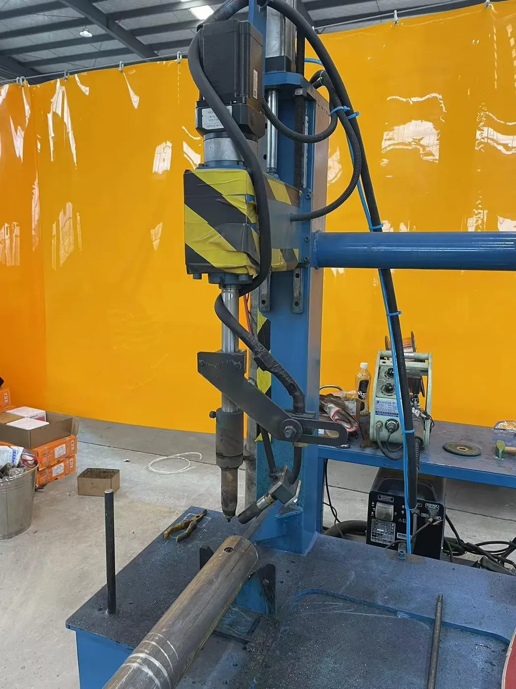 Nut welding machine malfunction – requires Alexander Blasig to resolve.